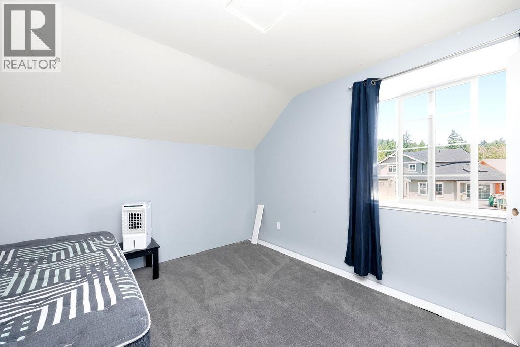 1048 WOODSWORTH ROAD, Gibsons