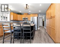 1048 Woodsworth Road, Gibsons, BC V0N1V7 Photo 11