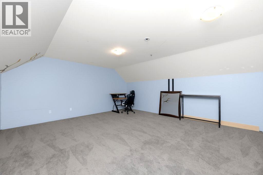 1048 WOODSWORTH ROAD, Gibsons