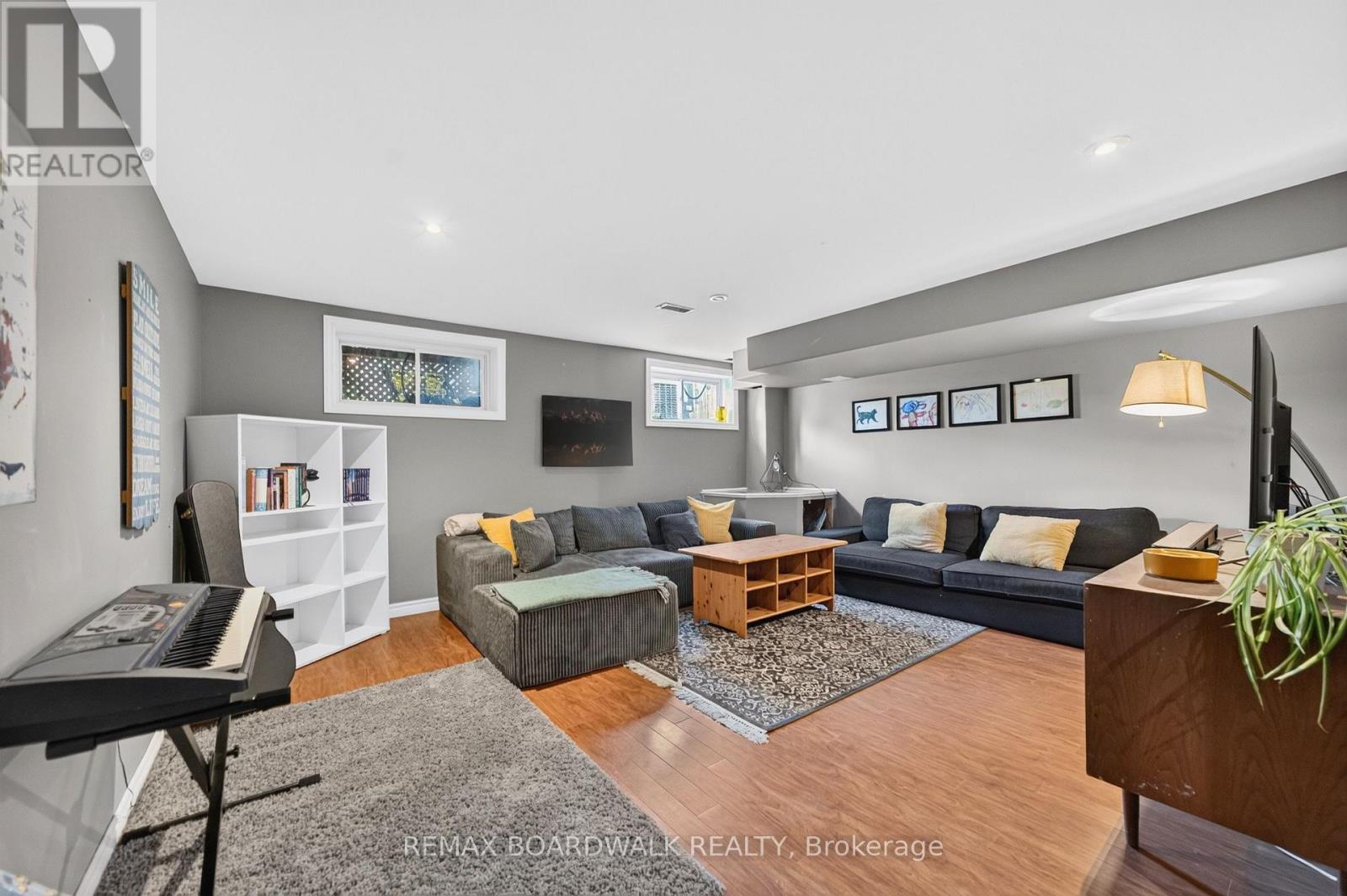 109 RAINA WAY - Image 23