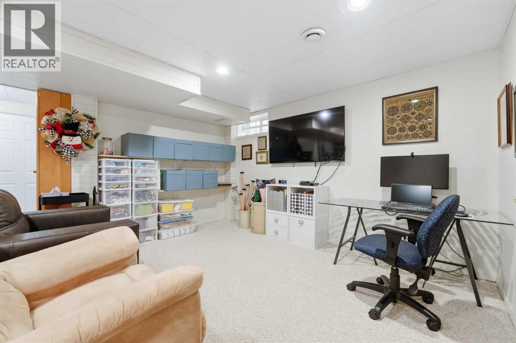 72 Arbour Crest Road NW - 25