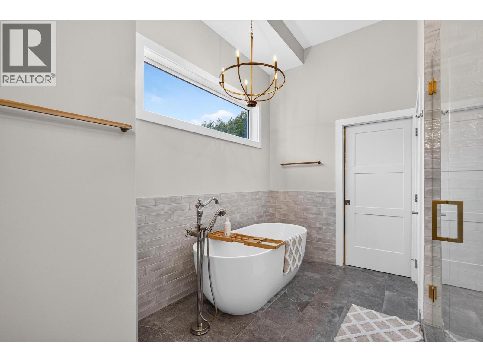 887 Loseth Drive - Image 26