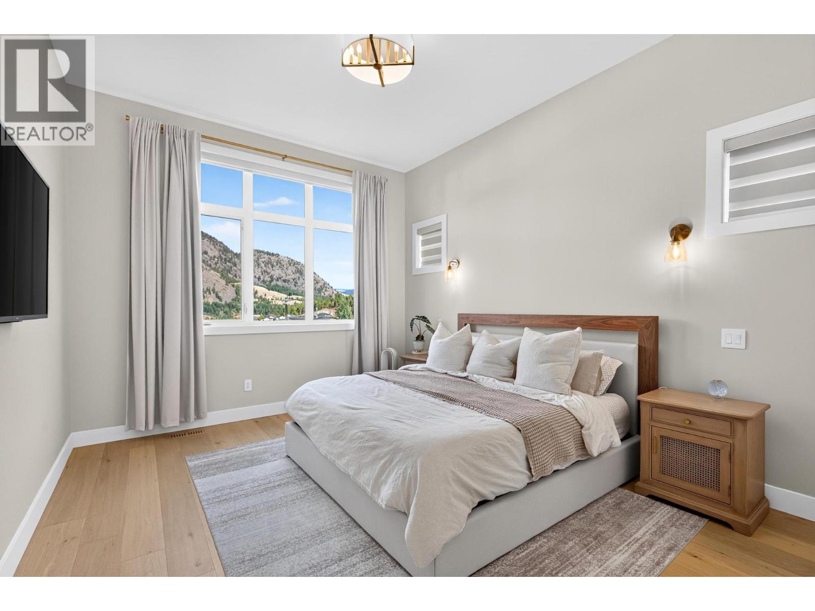 887 Loseth Drive - Image 22