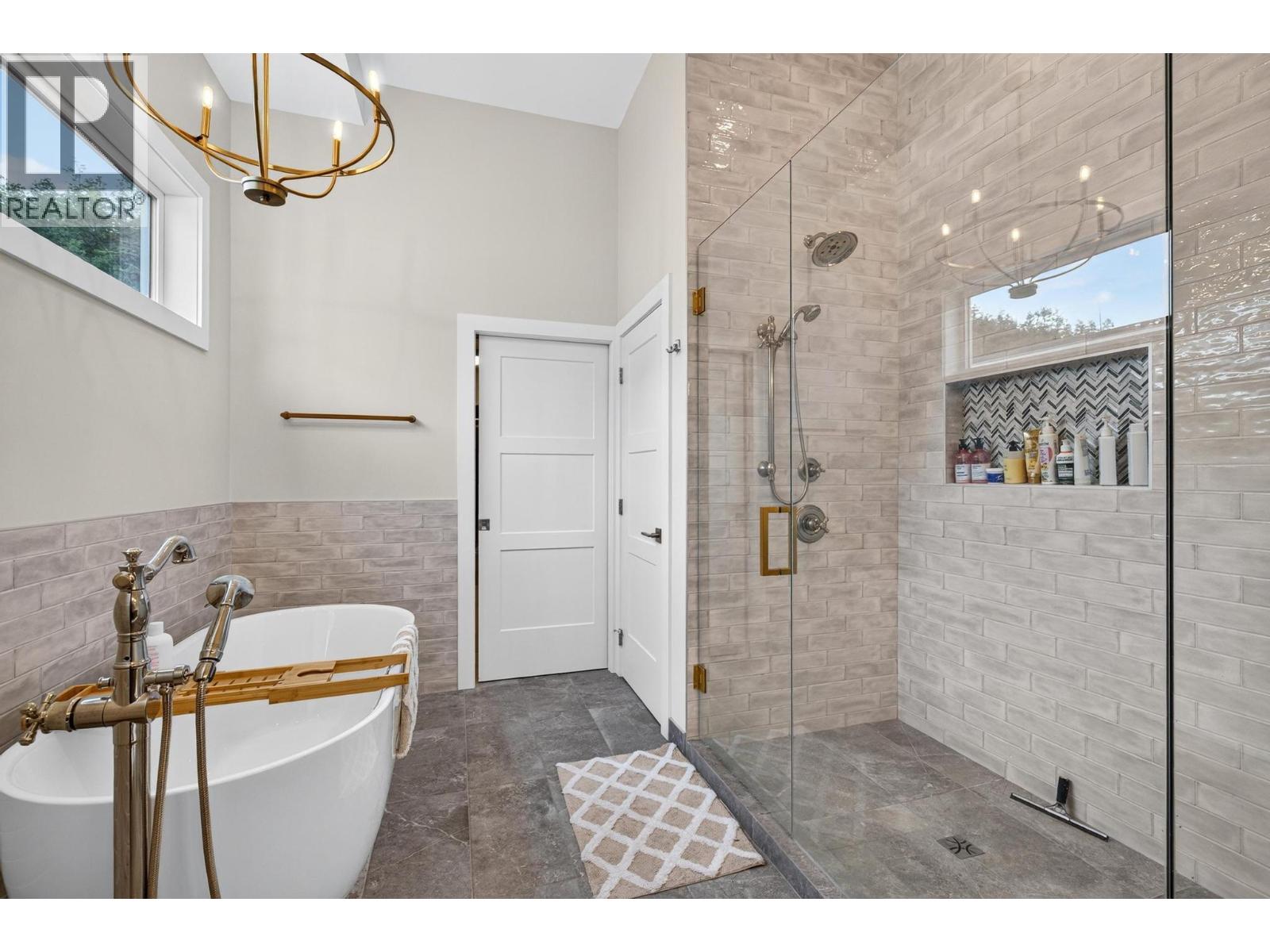 887 Loseth Drive - 24