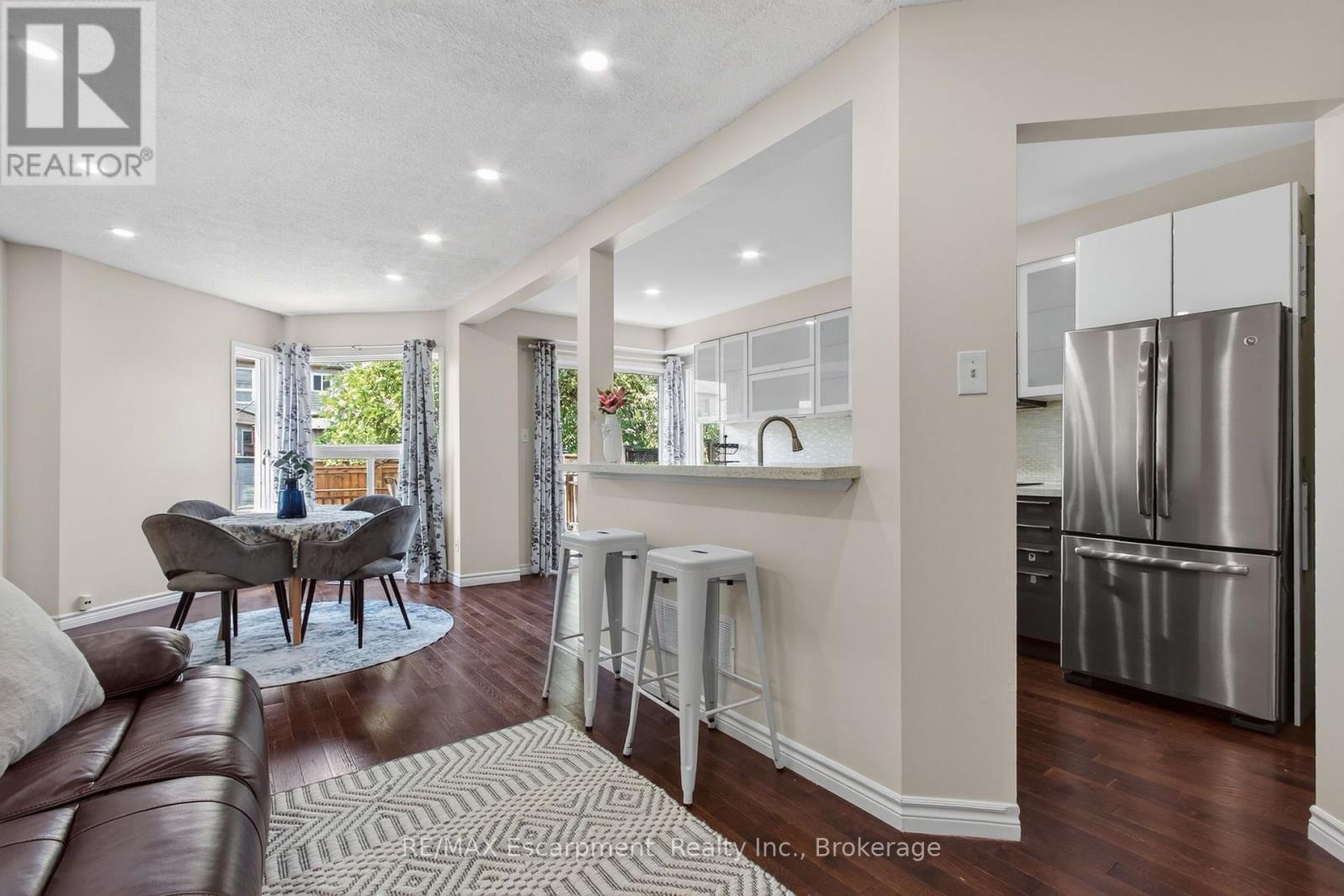 5143 LAMPMAN AVENUE - 9