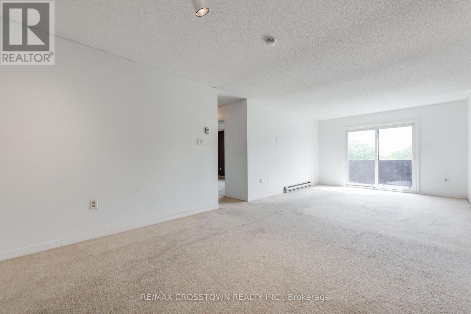 #303 1 QUAIL CRESCENT - 12