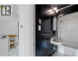 1130 May St, Victoria, BC V8V2S5 Photo 15