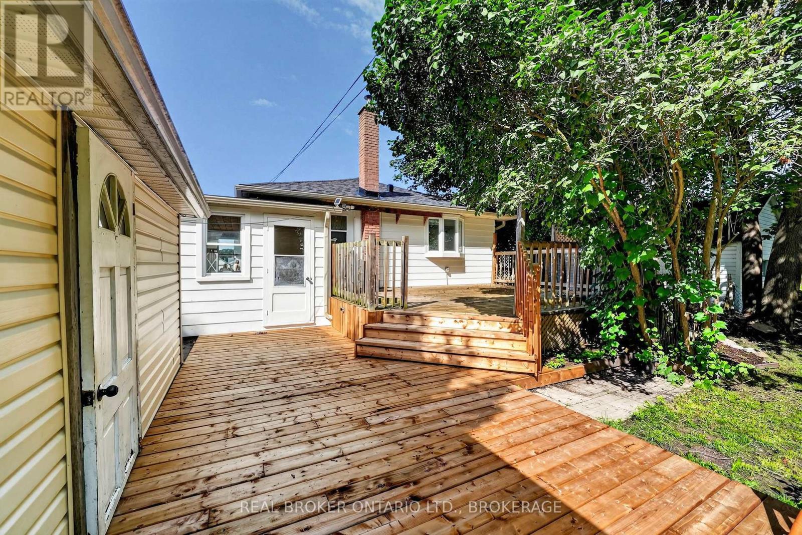 48 BRYDEN AVENUE - Image 38