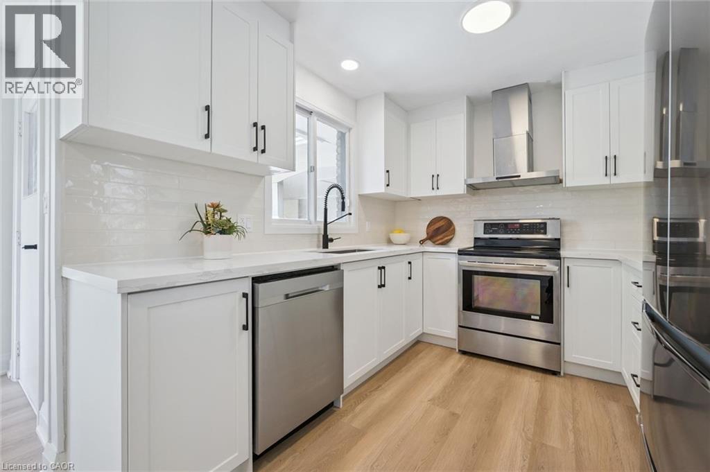 299 DALE Crescent - 13