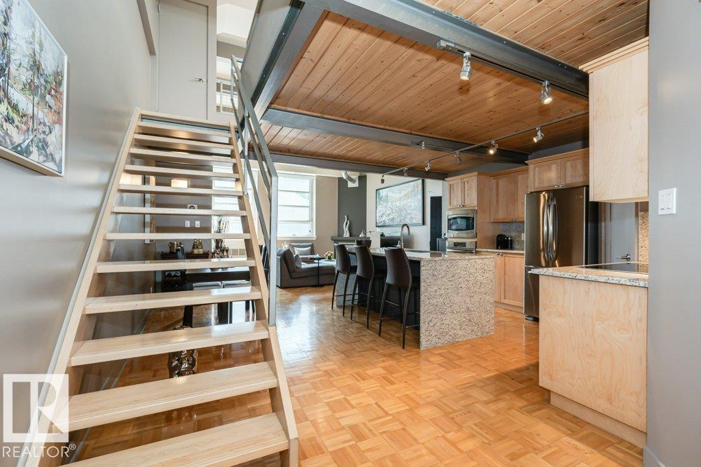 #203 10009 102 AV NW - Image 15