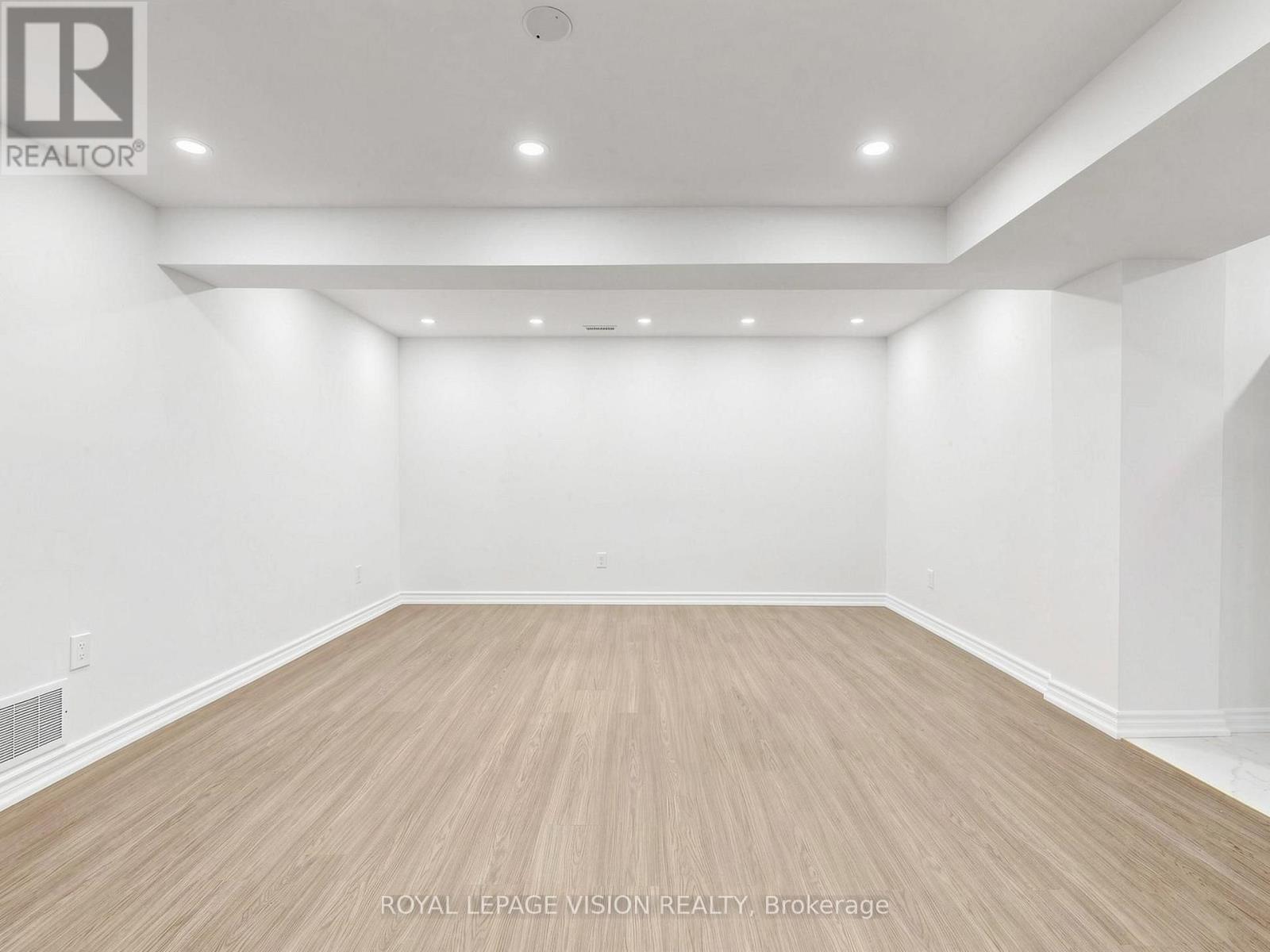 43 MAC CARL CRESCENT - Image 32