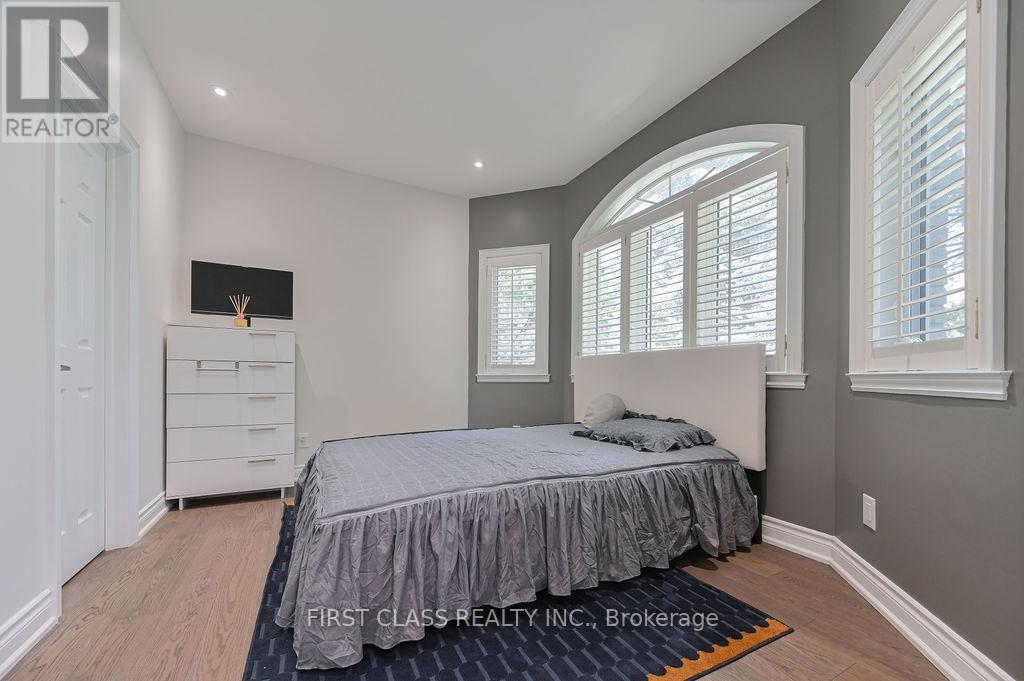 2 WAINWRIGHT AVENUE - Image 27