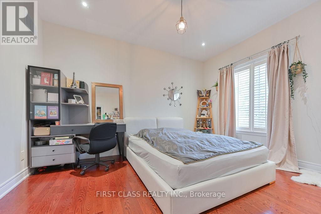 2 WAINWRIGHT AVENUE - Image 30