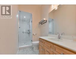 2 Wainwright Avenue, Richmond Hill, ON L4C5R5 Photo 20