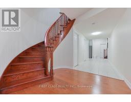 2 Wainwright Avenue, Richmond Hill, ON L4C5R5 Photo 37