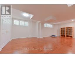2 Wainwright Avenue, Richmond Hill, ON L4C5R5 Photo 39