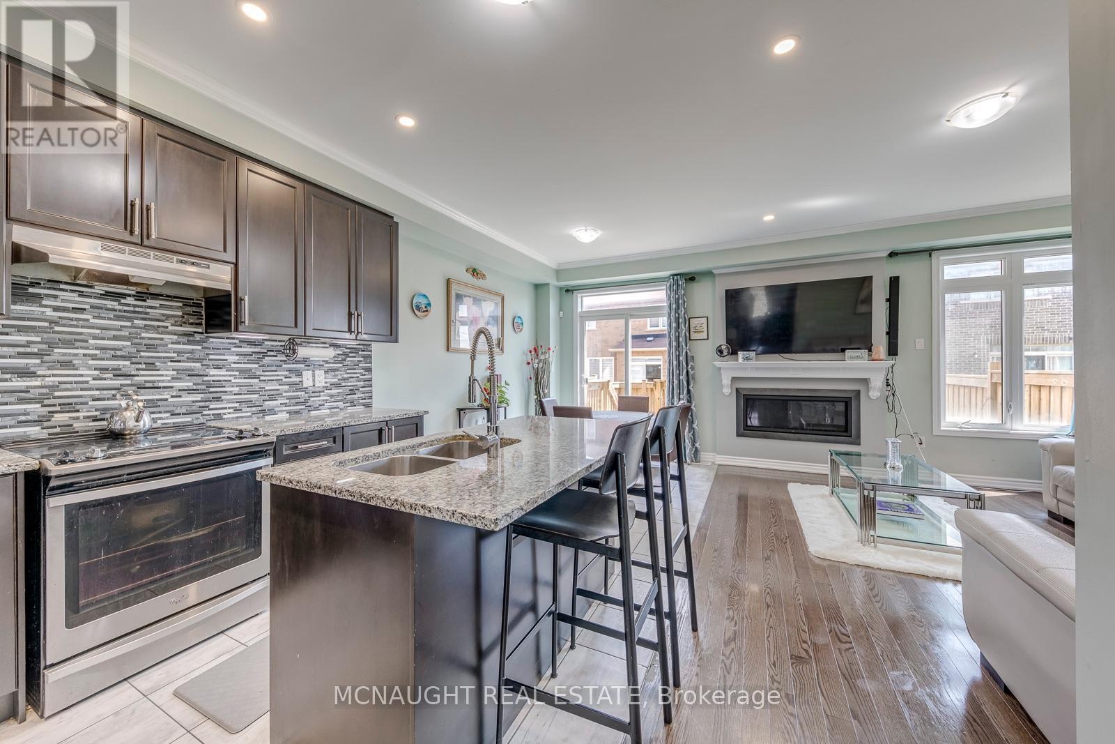 78 FOLGATE CRESCENT - 10
