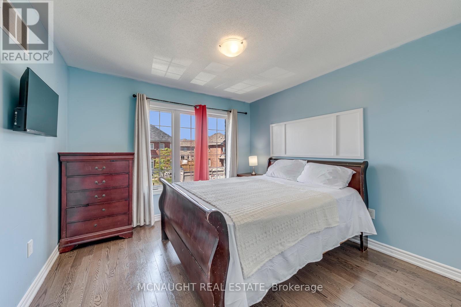 78 FOLGATE CRESCENT - 37
