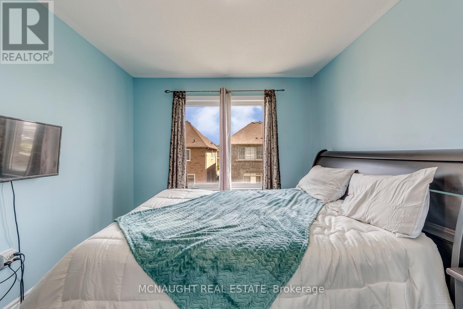 78 FOLGATE CRESCENT - 39
