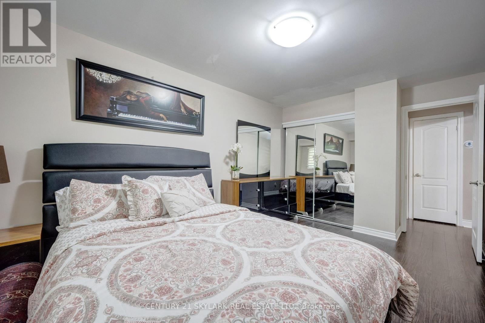 71 ABELL DRIVE S - 14