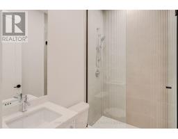 37 Wesley Avenue, Mississauga, ON L5H2M6 Photo 44