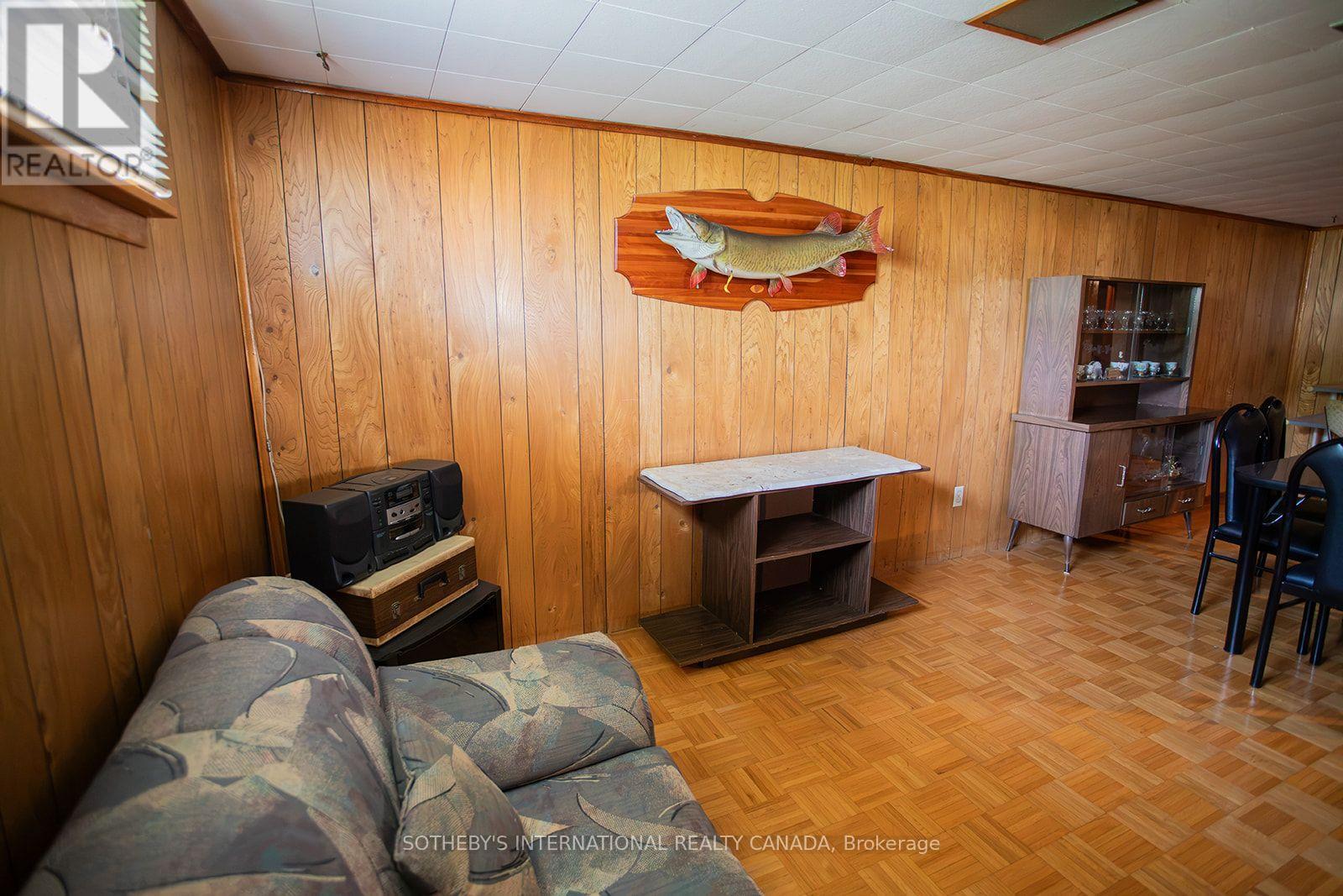 12 WATERBURY DRIVE - 22