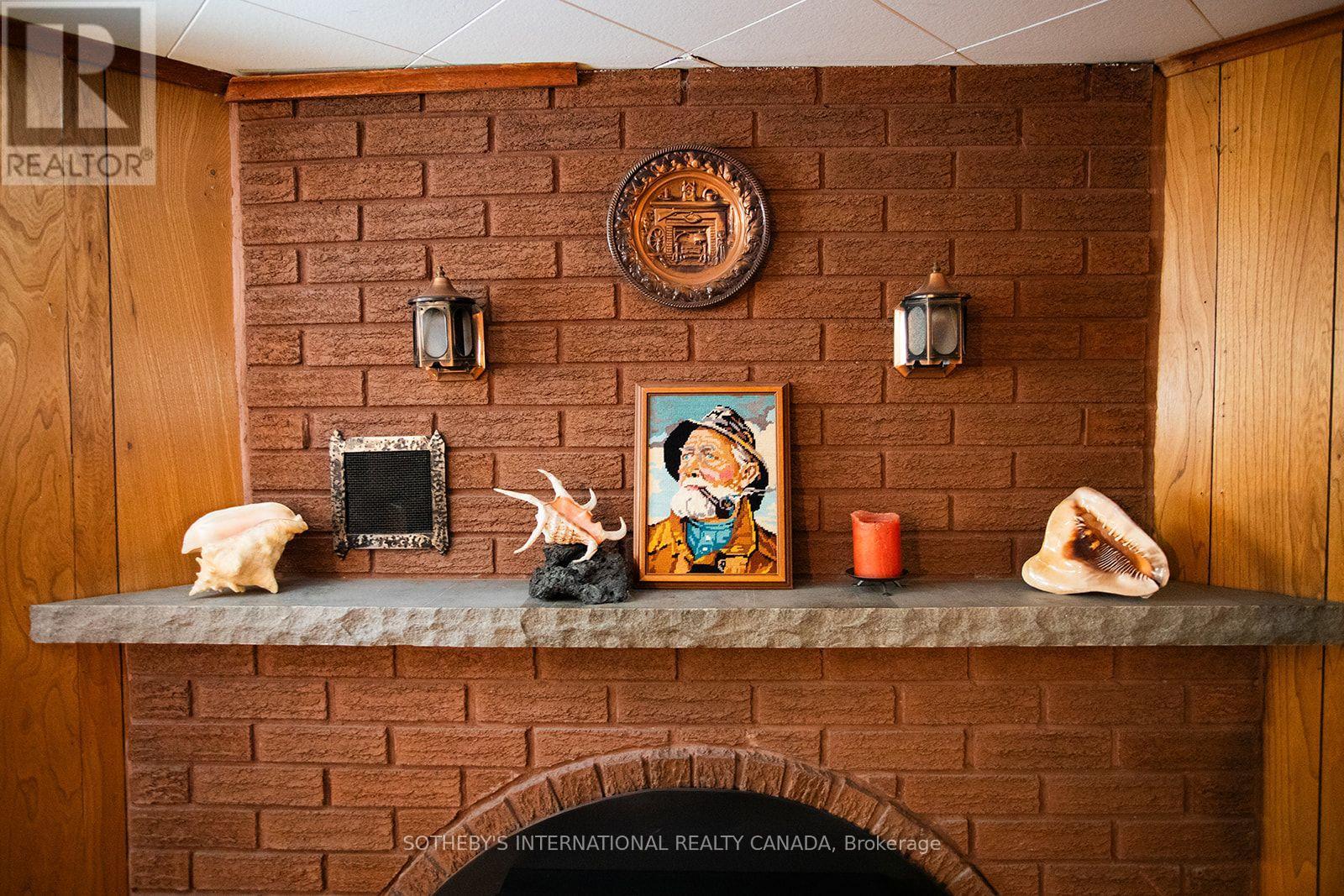 12 WATERBURY DRIVE - 30