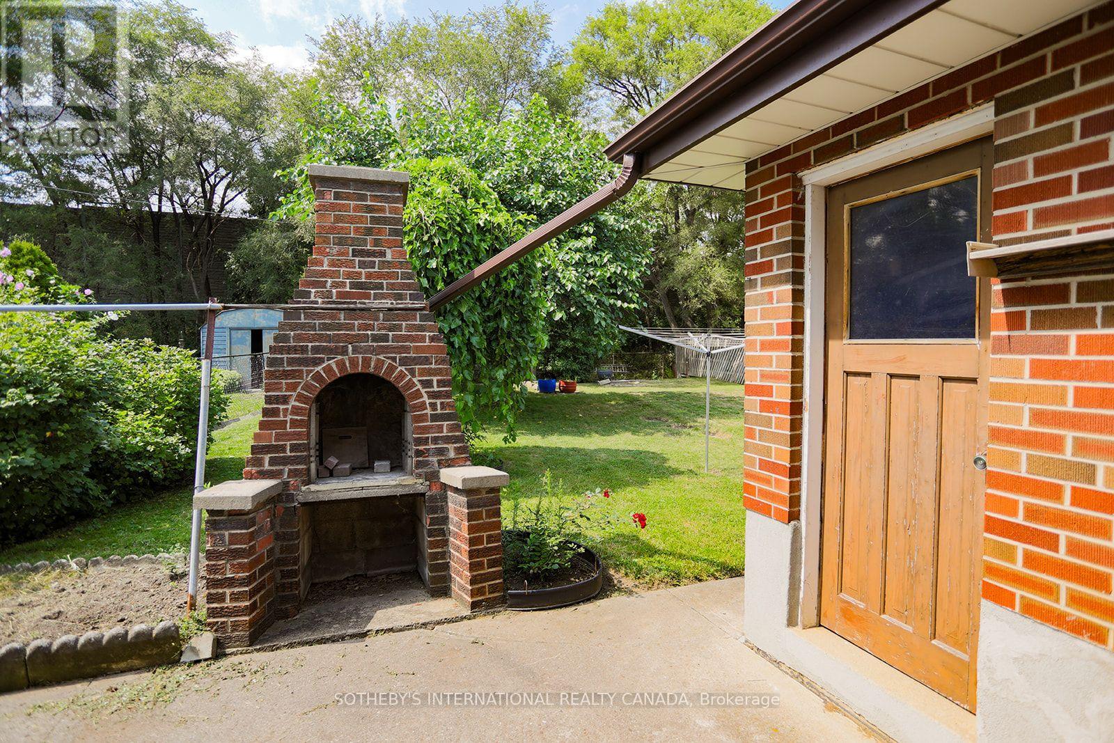 12 WATERBURY DRIVE - Image 33