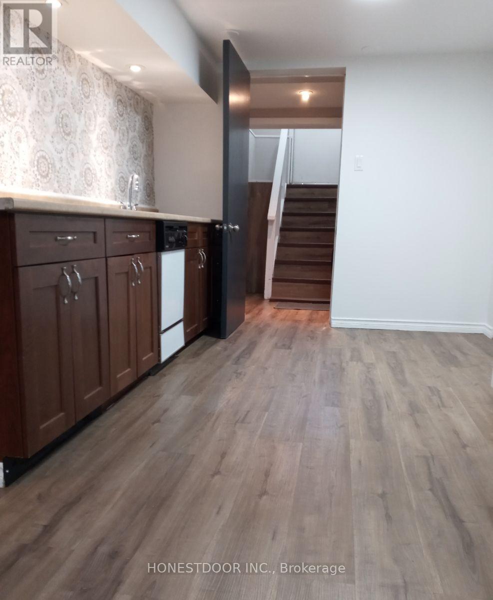 228 ARCHIBALD STREET S - Image 6