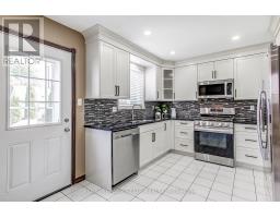 Kitchen - 357 Acadia Drive, Hamilton, ON L8W3L7 Photo 7
