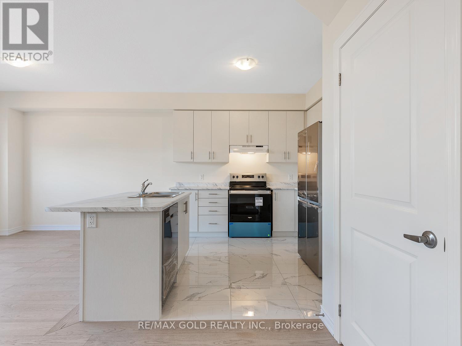 93 PINOT CRESCENT - 15
