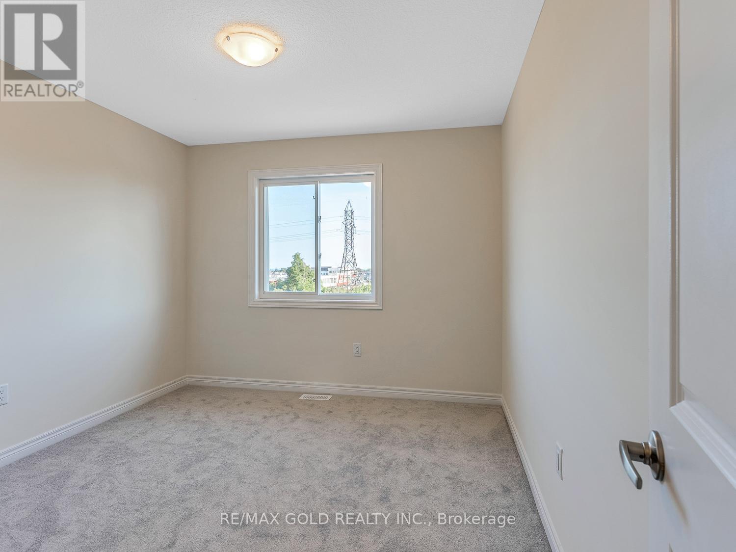 93 PINOT CRESCENT - 23