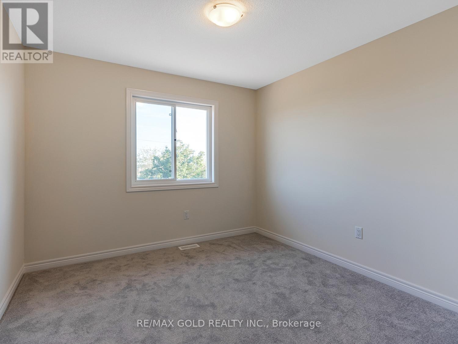 93 PINOT CRESCENT - 25
