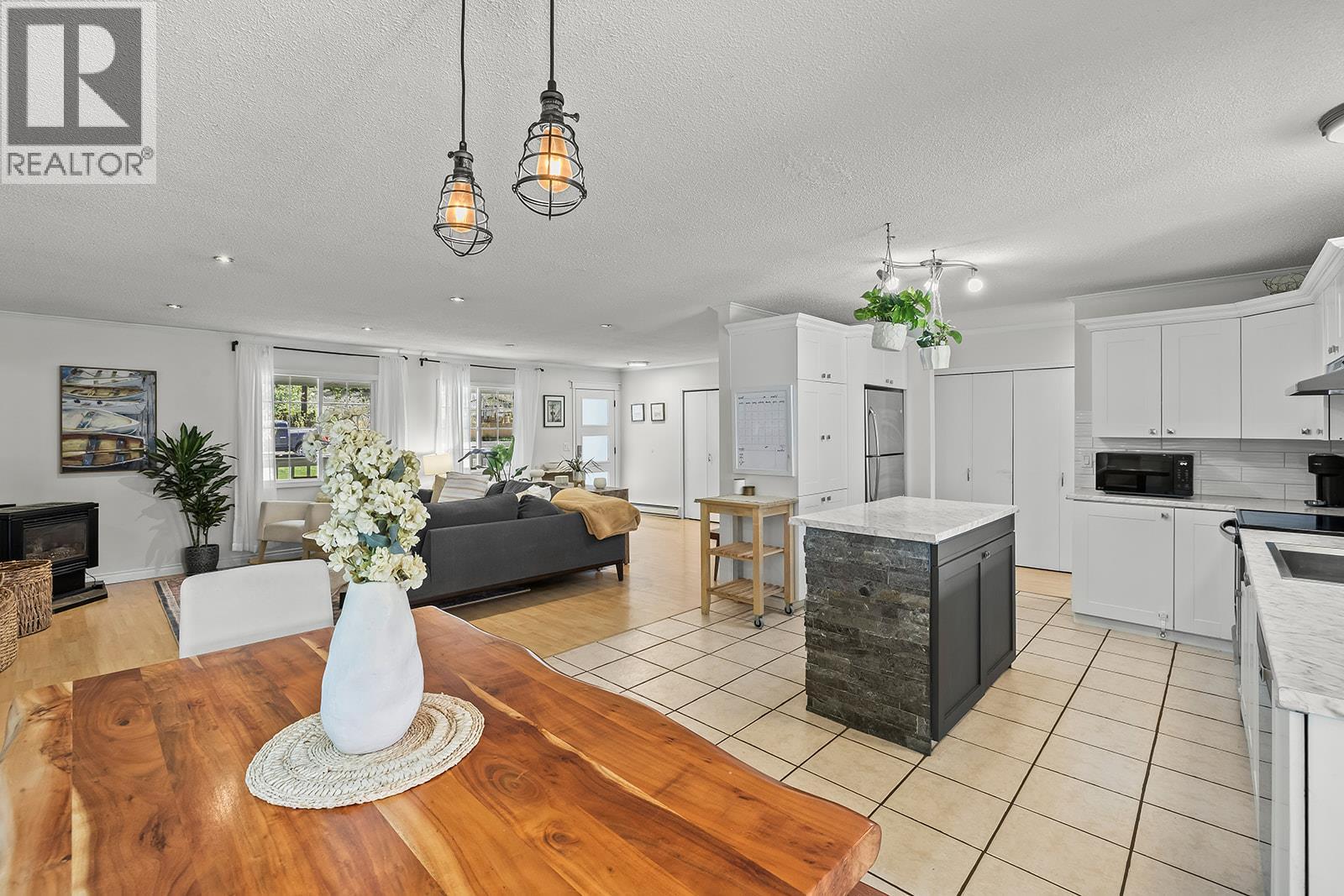 1650 Hollywood Road S - Image 15