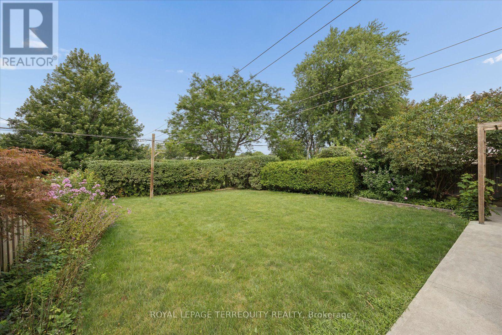 120 ELLINGTON DRIVE - Image 33
