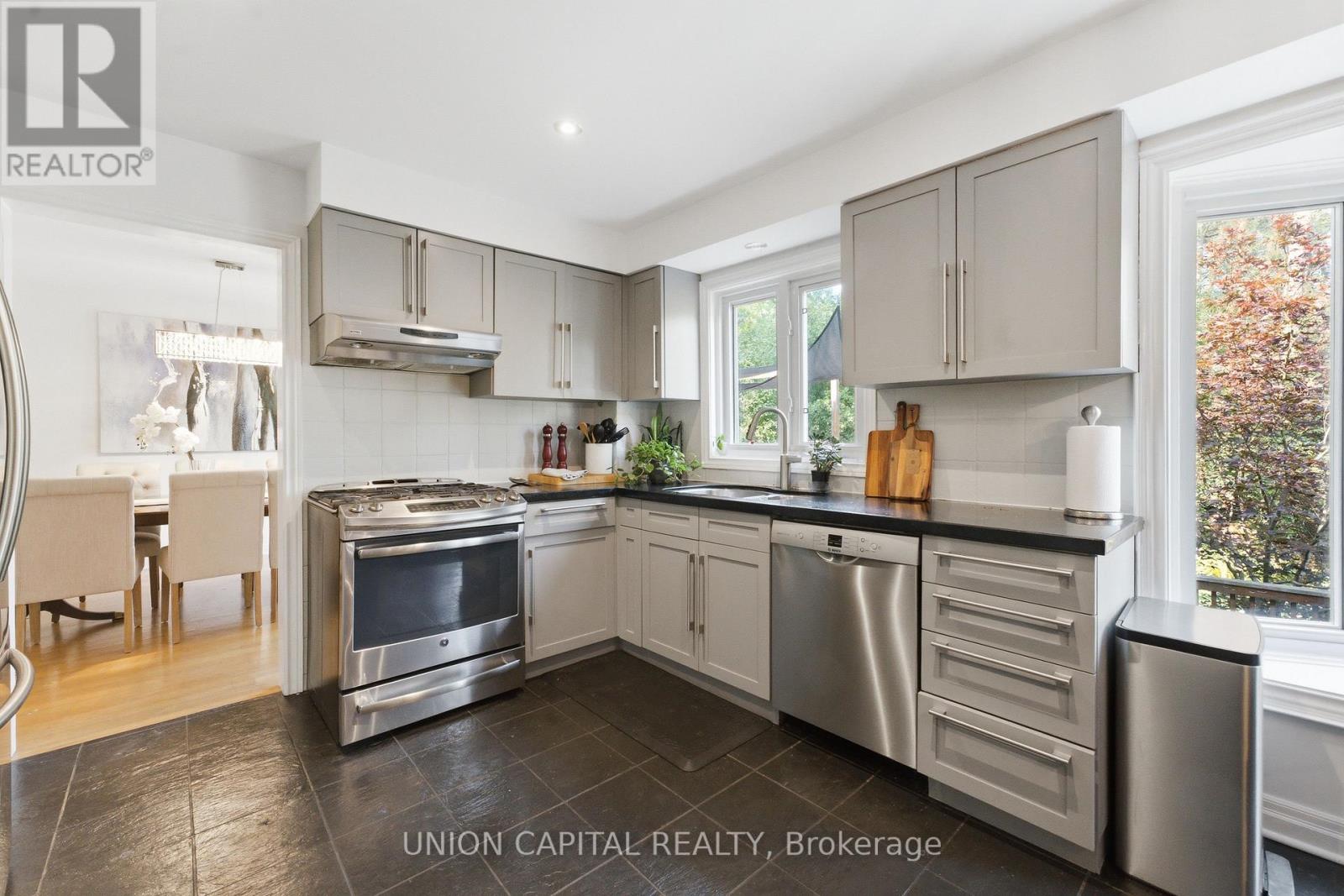 22 CYNTHIA CRESCENT - Image 4
