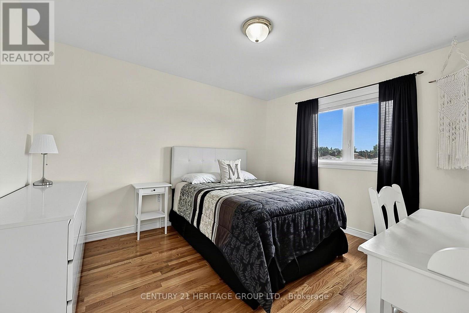 23 PARKSIDE COURT - Image 37
