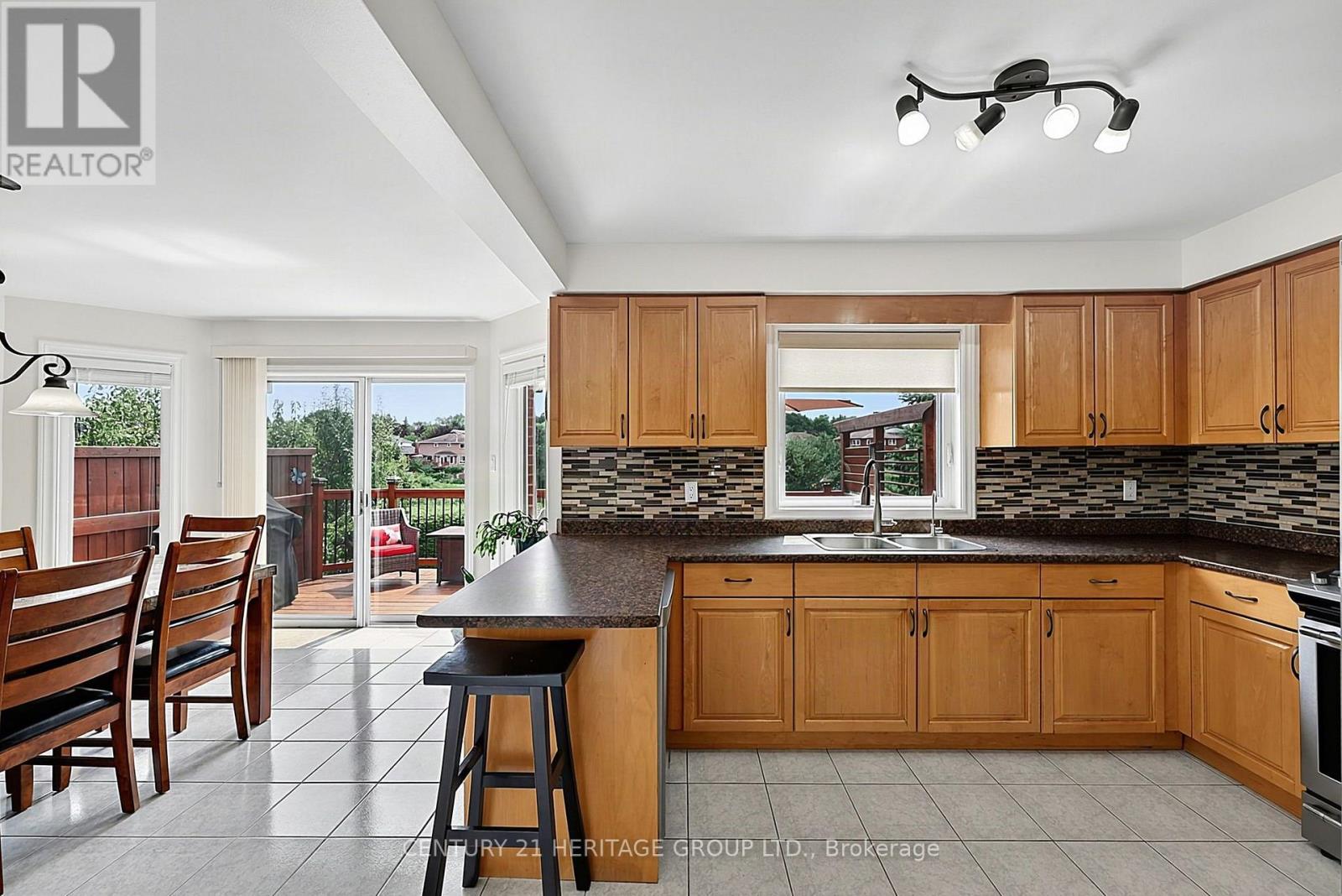 23 PARKSIDE COURT - Image 12