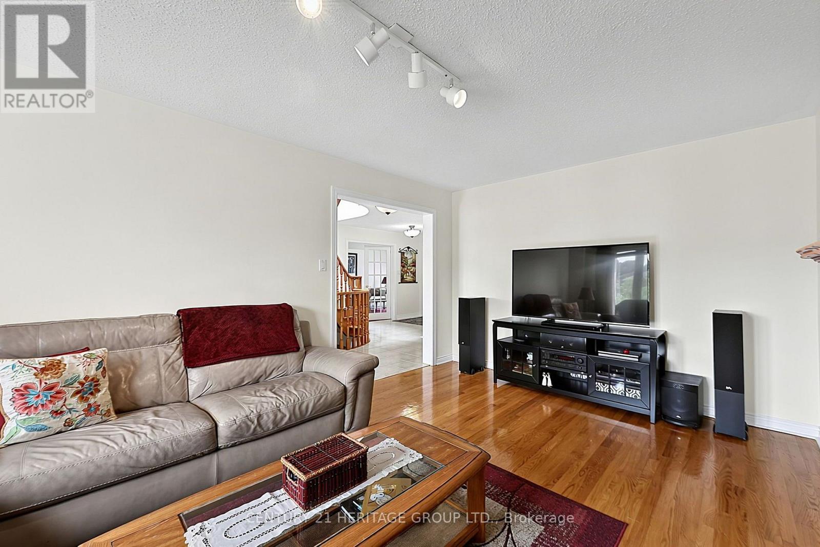 23 PARKSIDE COURT - Image 23