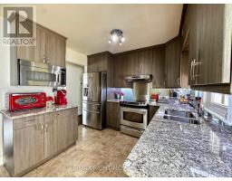 Bedroom 3 - 8 Gaudaur Court, Orillia, ON L3V7B4 Photo 7