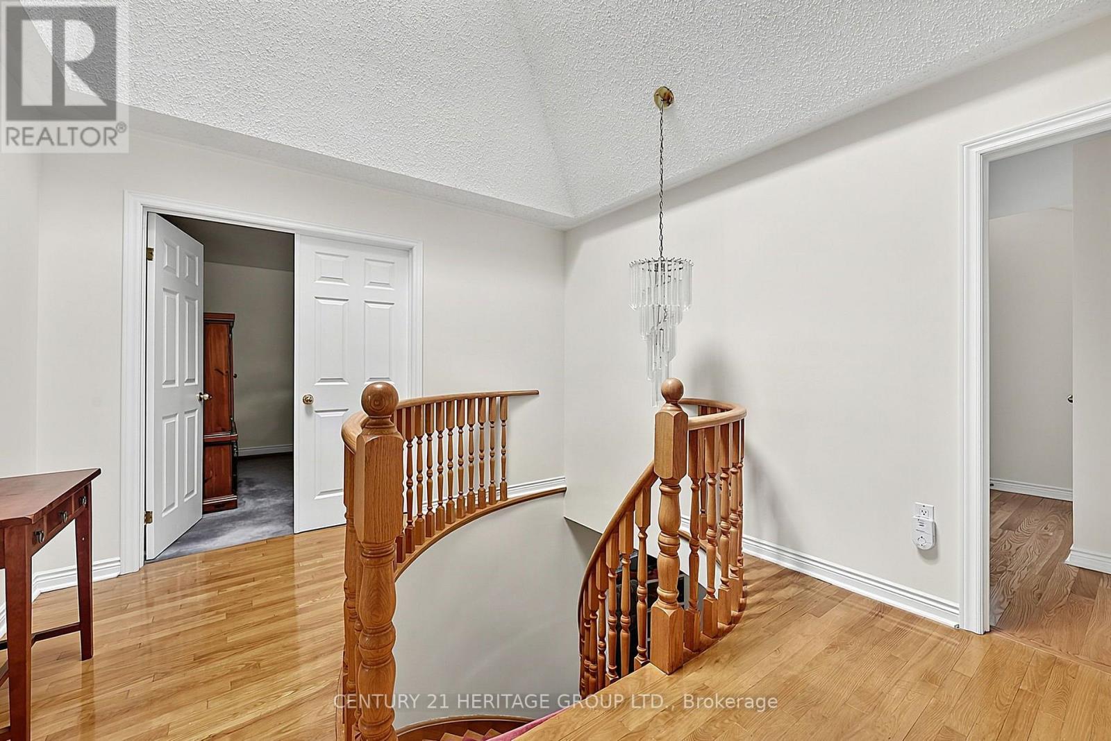 23 PARKSIDE COURT - Image 32