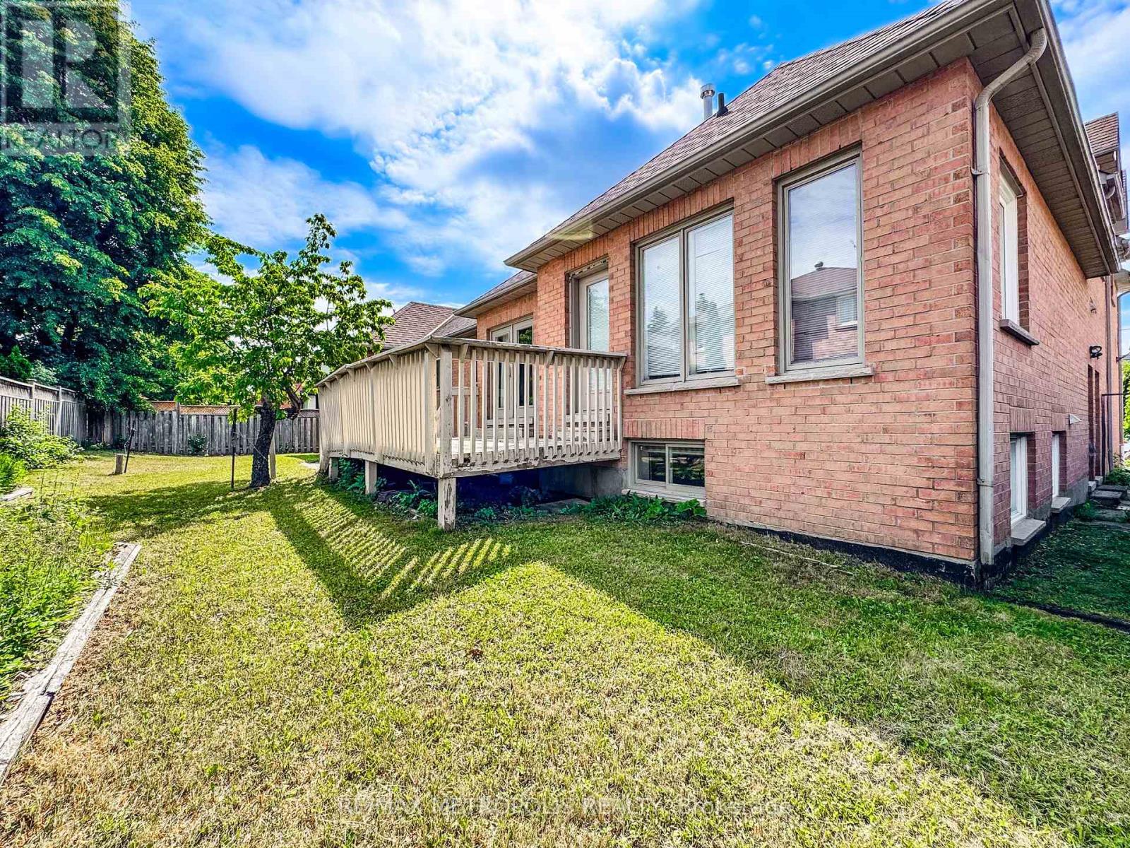 416 ELGIN MILLS ROAD W - 16