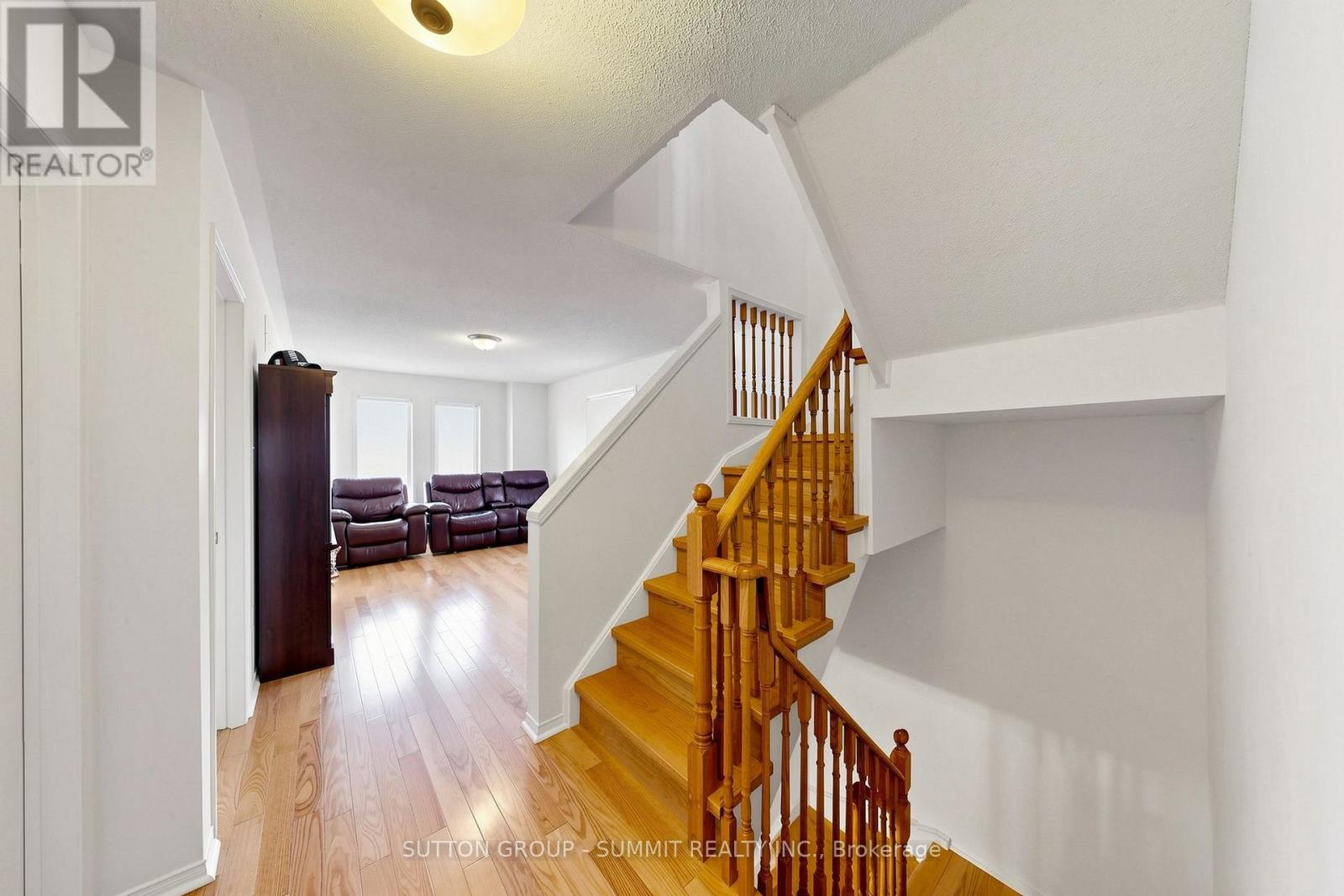 141 GATWICK DRIVE - Image 25