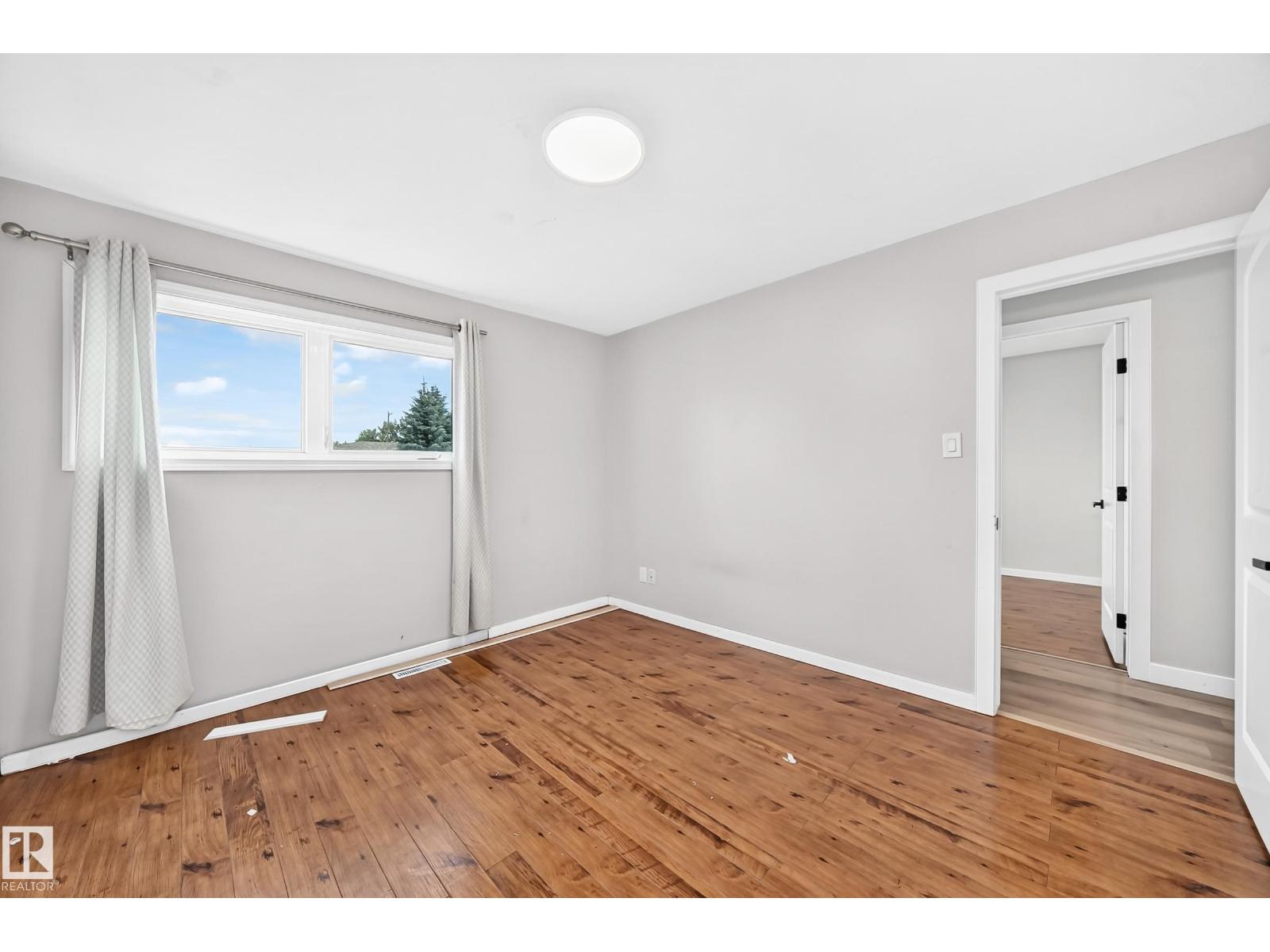 7603 130 AV NW - 18