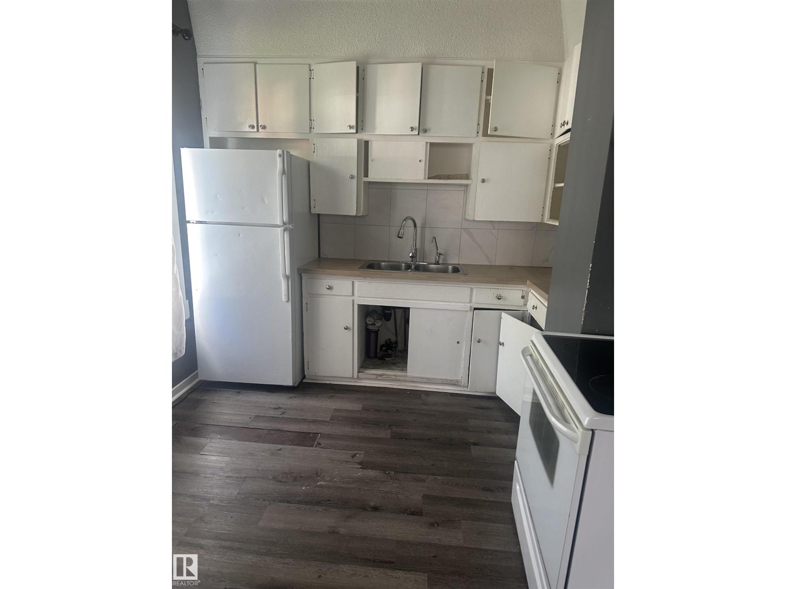 11618 89 ST NW - 2