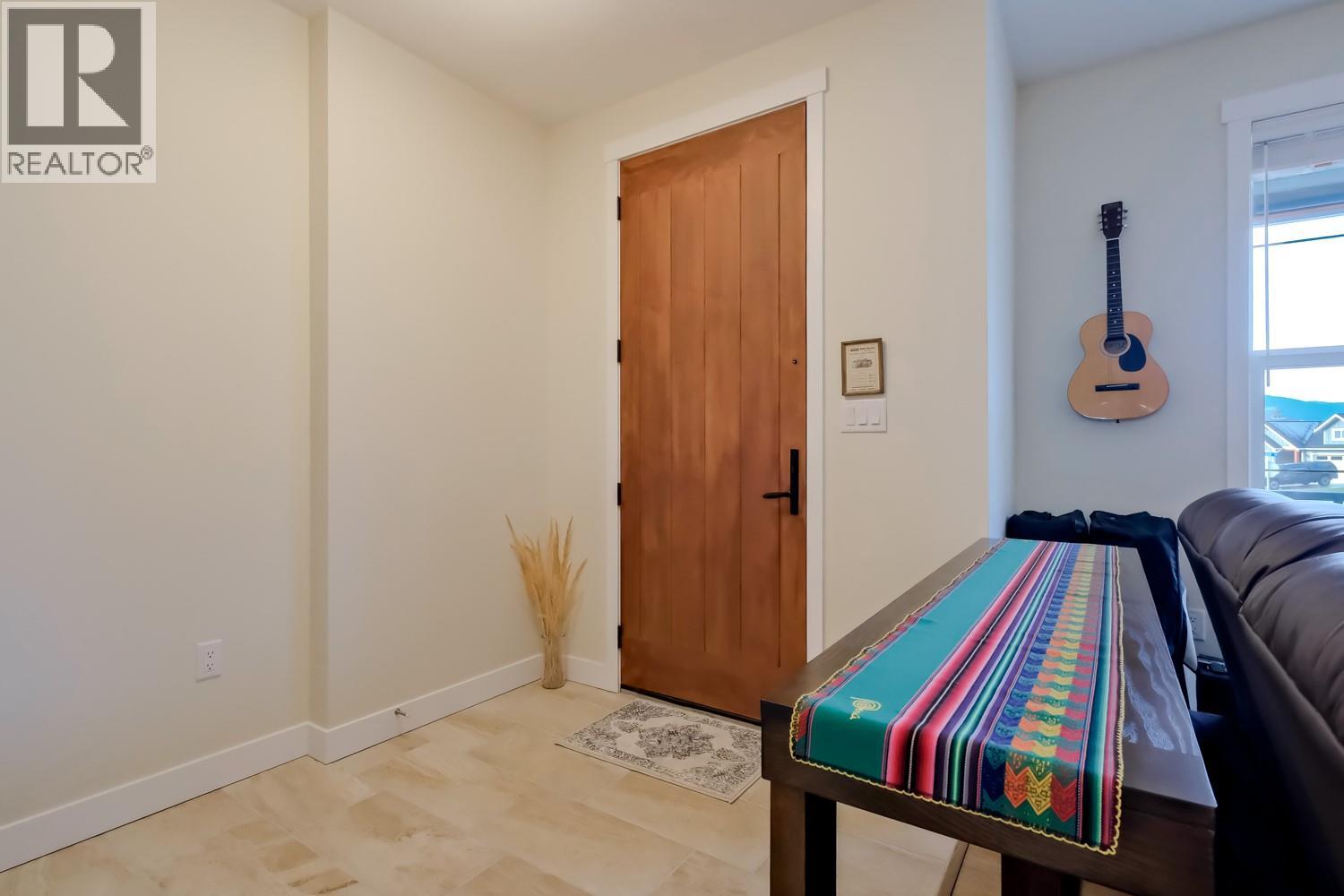 926 HOLDEN Road - 2