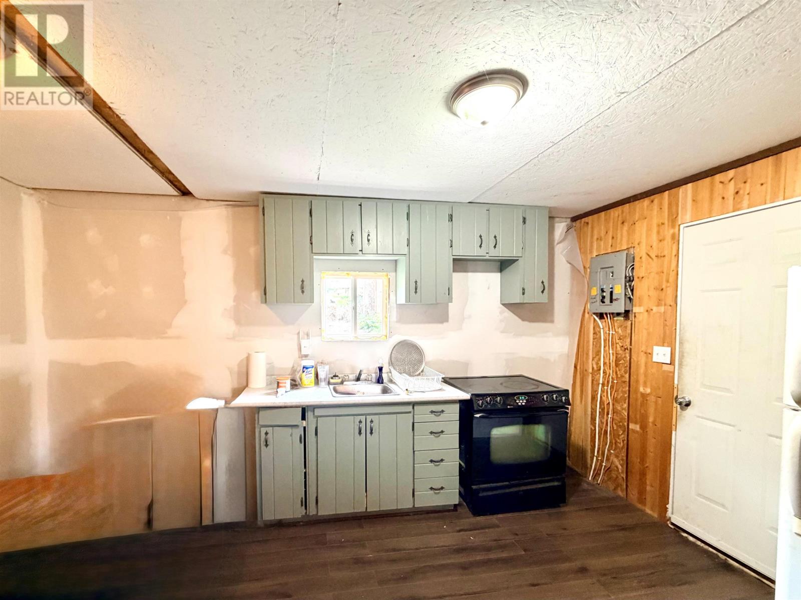 5760 A&B Highway 71 - 31