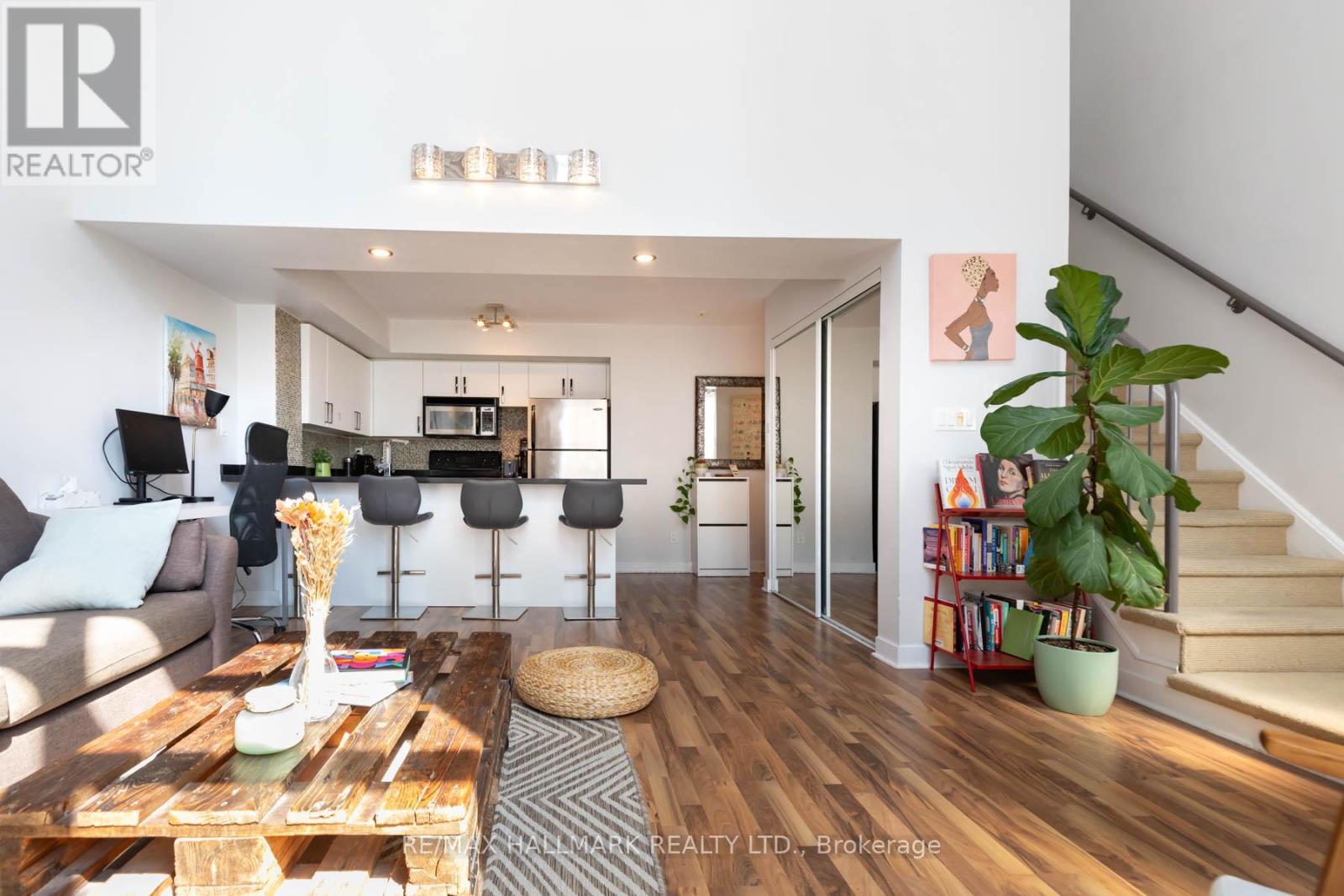 #314 21 EARL STREET - Image 14