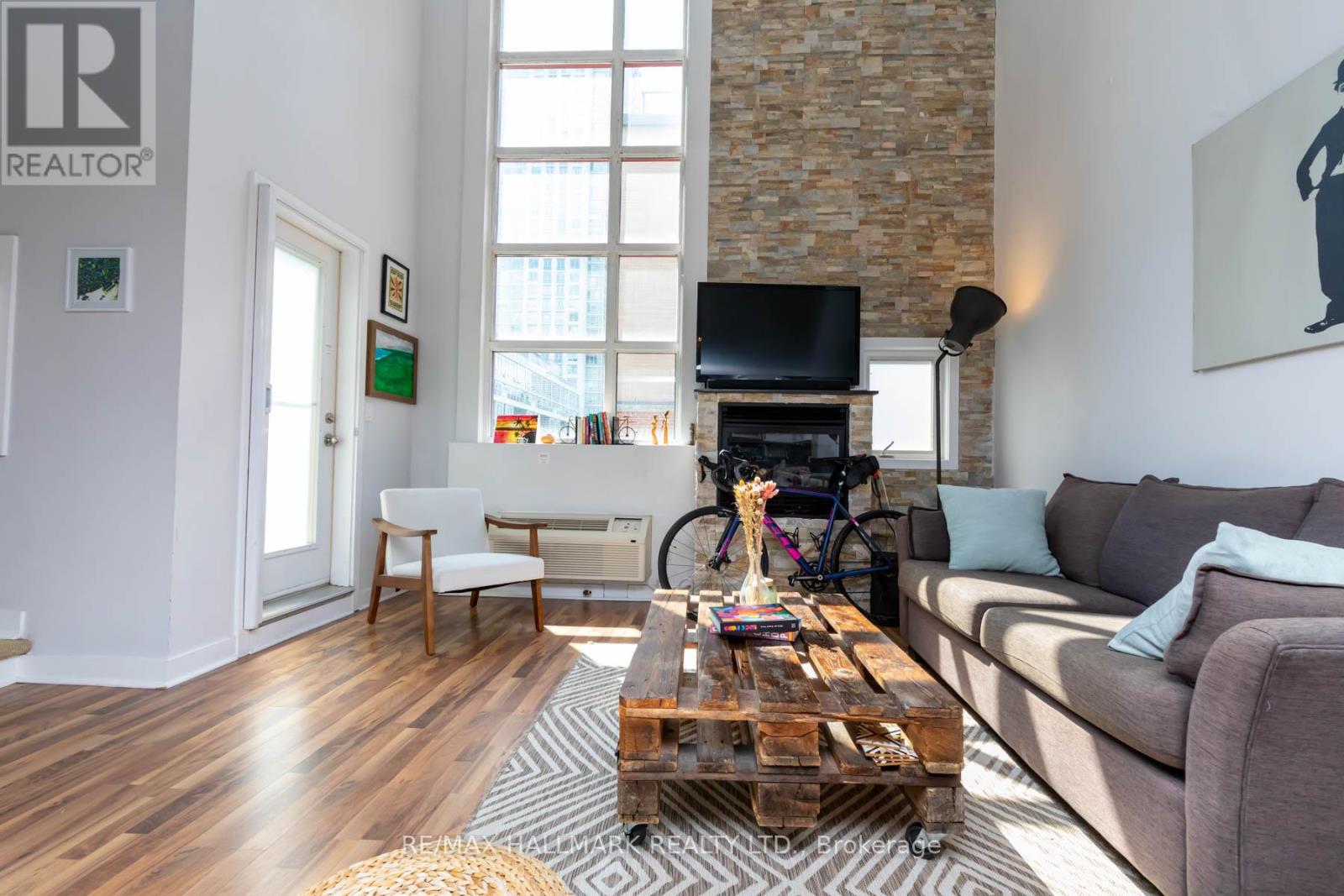 #314 21 EARL STREET - 15