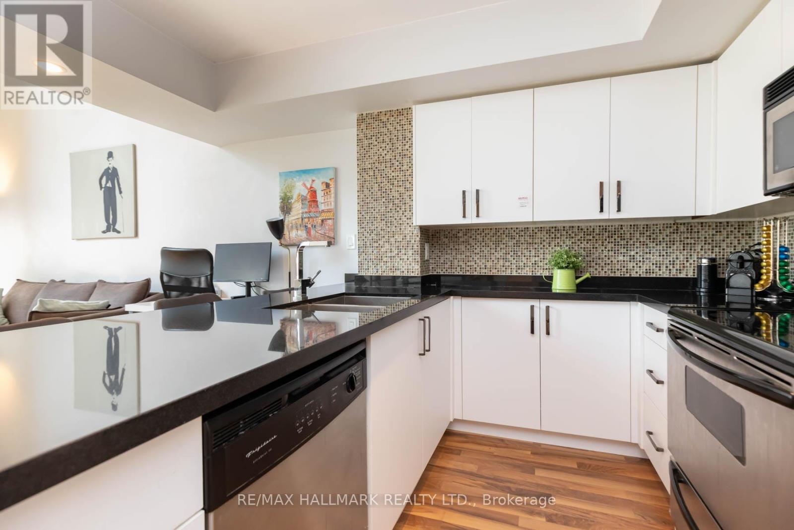 #314 21 EARL STREET - Image 10